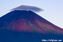 山梨県花の都公園で撮影した笠雲と富士山